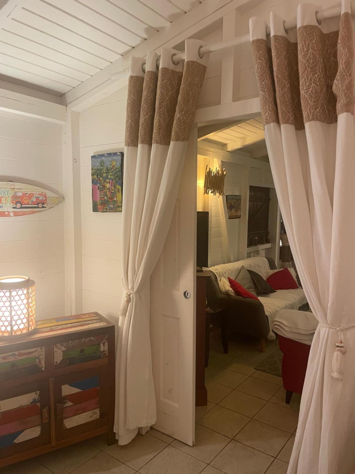 Villa Pelican Lodge ديساي المظهر الخارجي الصورة